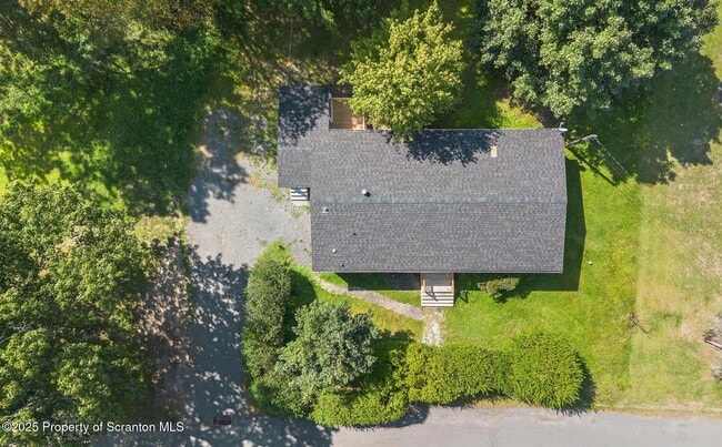 Building Photo - 720 Edgebrook Dr