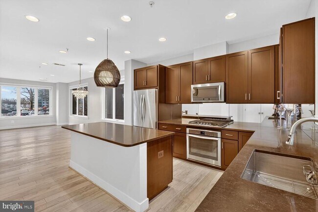 Photo - 10425 Fernwood Rd