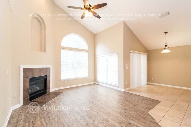 Photo - 829 Marjories Way