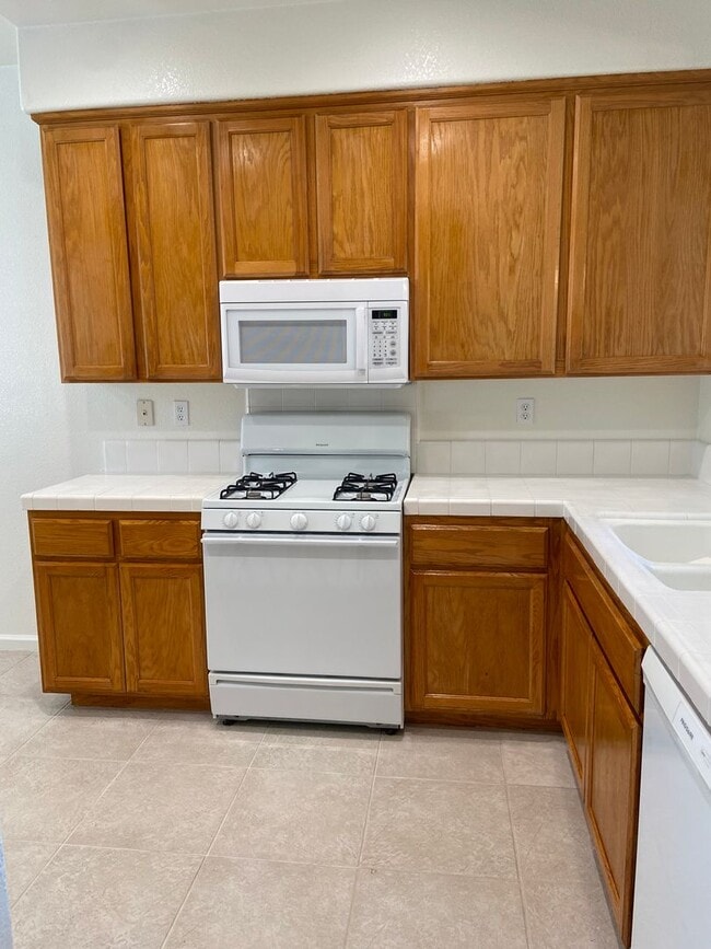 Photo - East Roseville - Near Olympus Point - 3 Bdrm, 2 Bath
