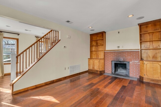 Photo - 9 Old Wood Rd