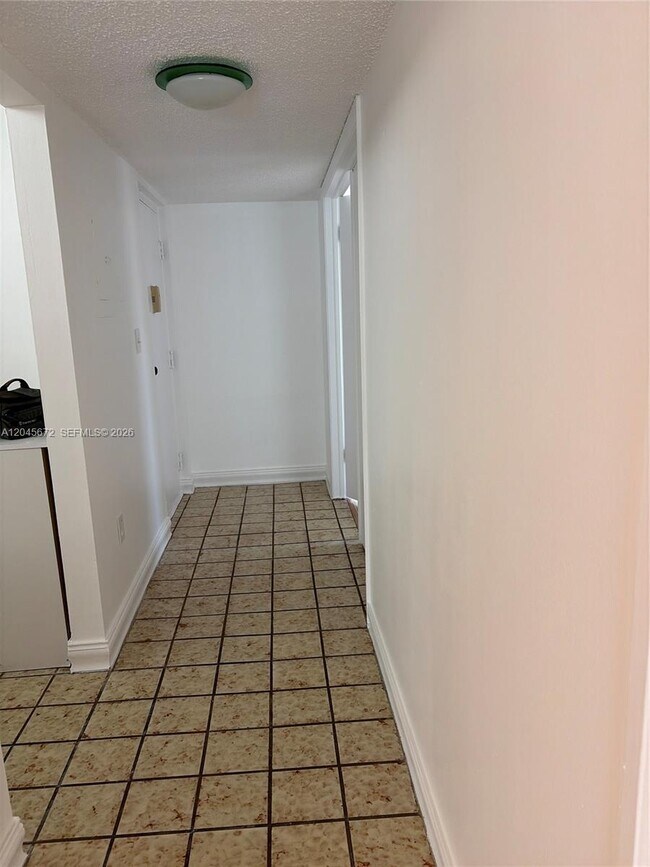 1150 Collins Ave Unit 404