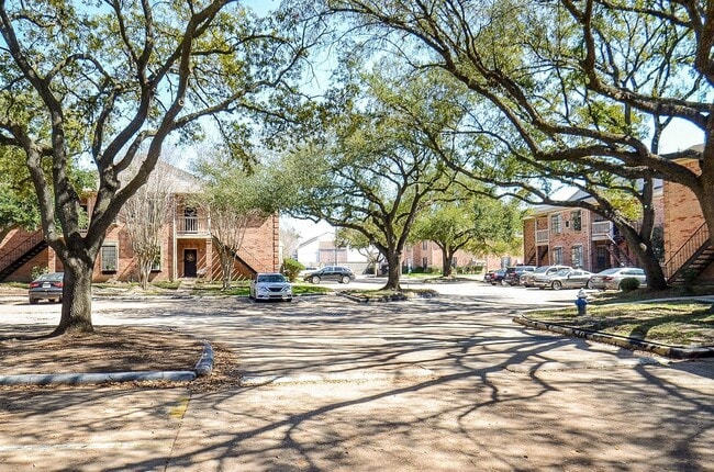 Photo - 2255 Braeswood Park Dr Unit 168