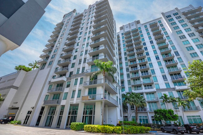 Building Photo - 300 S Australian Ave Unit 810 Rental
