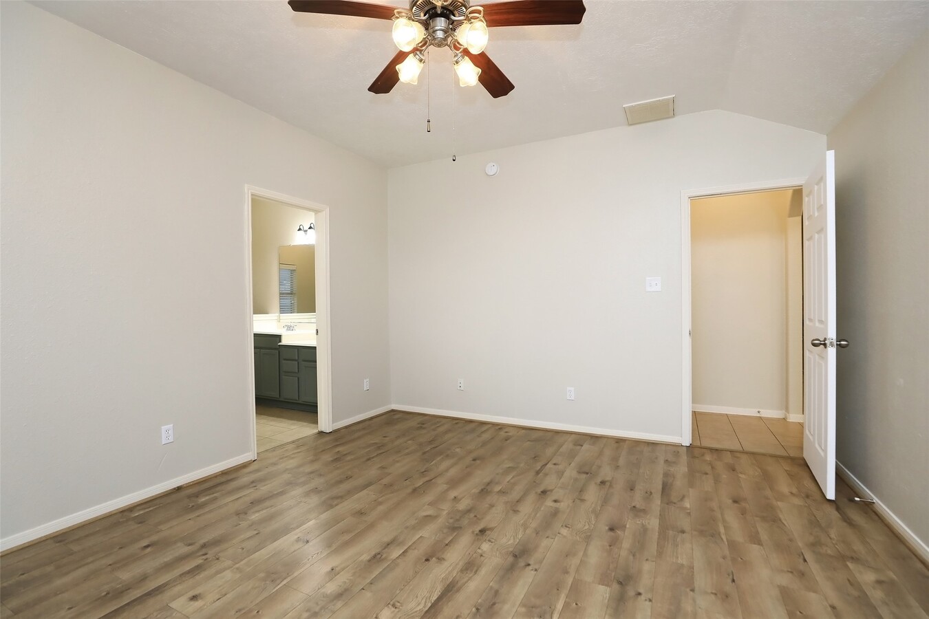 Photo - 8231 Gran Villa Dr