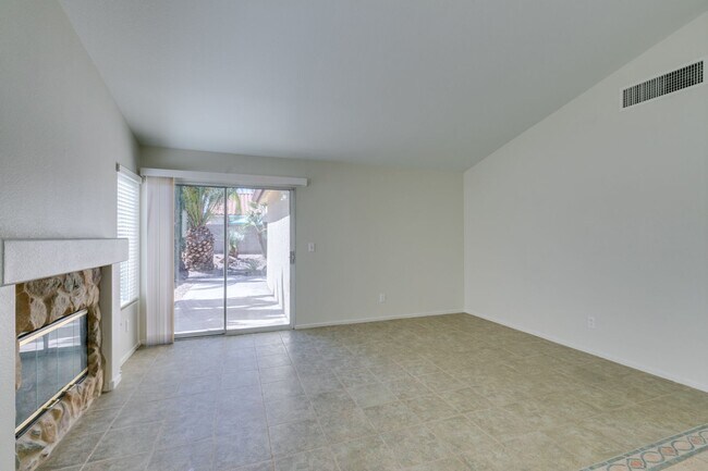 Photo - Cozy 3 bedroom single story house in Green Valley