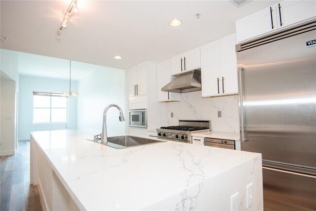 Photo - 1208 E Kennedy Blvd Unit 827