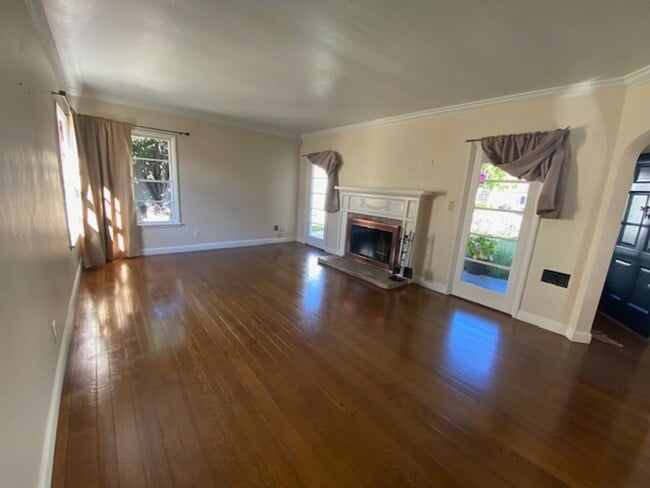 Photo - Maple Park LARGE 2 BR/ 2BA with 2 Car Garage & Large Fenced Yard