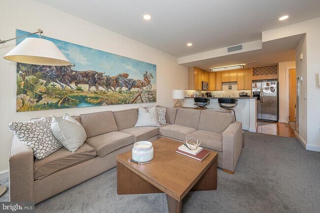 Building Photo - 111 S 15th St Unit 2001