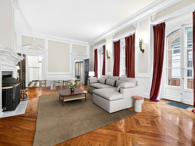 Building Photo - 93 Beacon St Unit 5