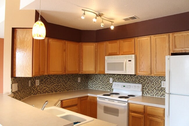 Photo - Spacious 2-Bedroom Condo Backing to Open Space