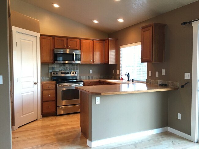 Photo - Perfect 4 bed 2.5 ba home in the desirable...