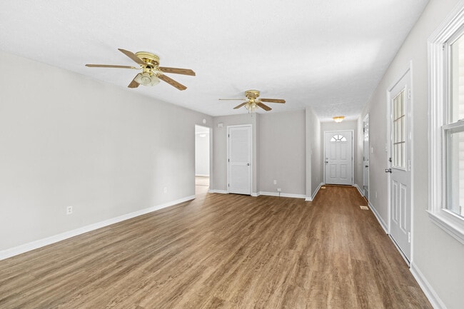 Photo - 230 Donalynn Dr