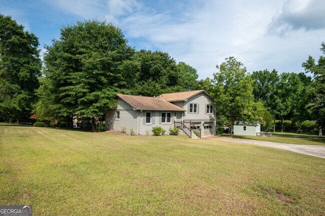 Photo - 1030 Carriage Hill Rd