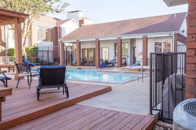 Photo - 5100 Verde Valley Ln Unidad #150