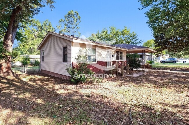 63 Hill Ln