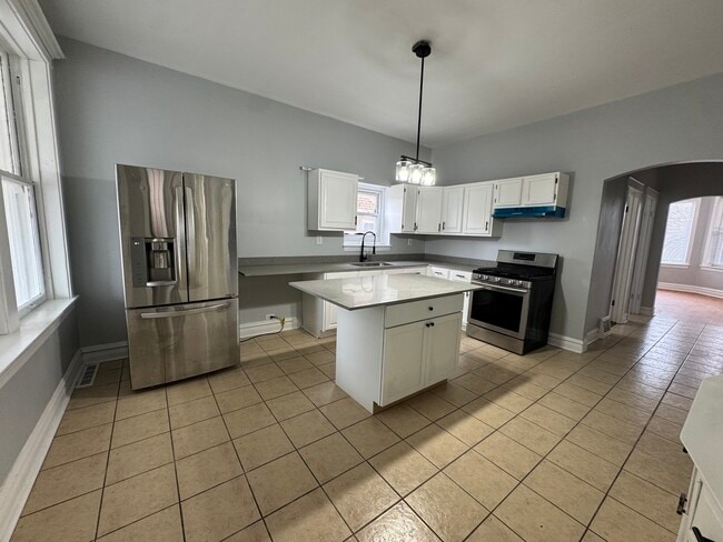 Photo - 2329 S Austin Blvd Unidad 1