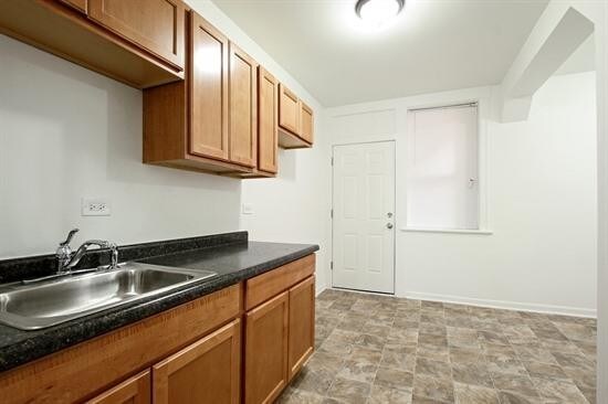 Photo - 8256 S Loomis Blvd