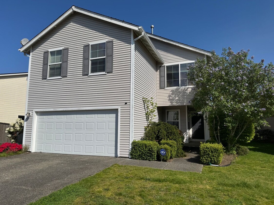 Beautiful 3 beds, 2.5 baths 6 minutes to V... - Beautiful 3 beds, 2.5 baths 6 minutes to V...