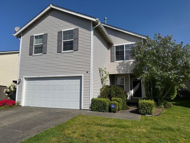Beautiful 3 beds, 2.5 baths 6 minutes to V... - Beautiful 3 beds, 2.5 baths 6 minutes to V... Casa
