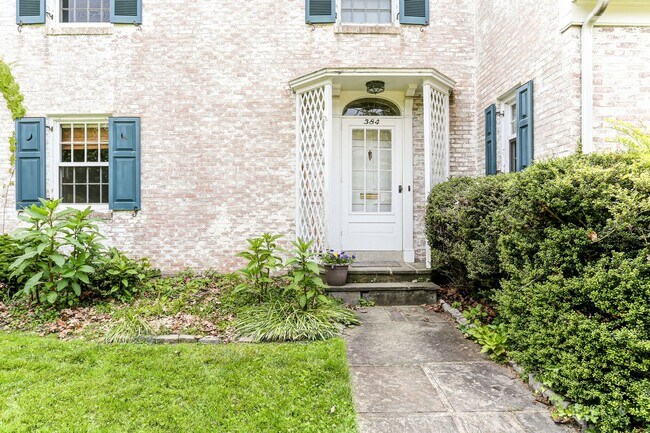 Photo - 4 bedroom, 2.5 bathroom home in Camp Hill