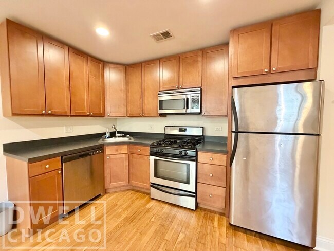 Photo - 2822 N Albany Ave Unit G