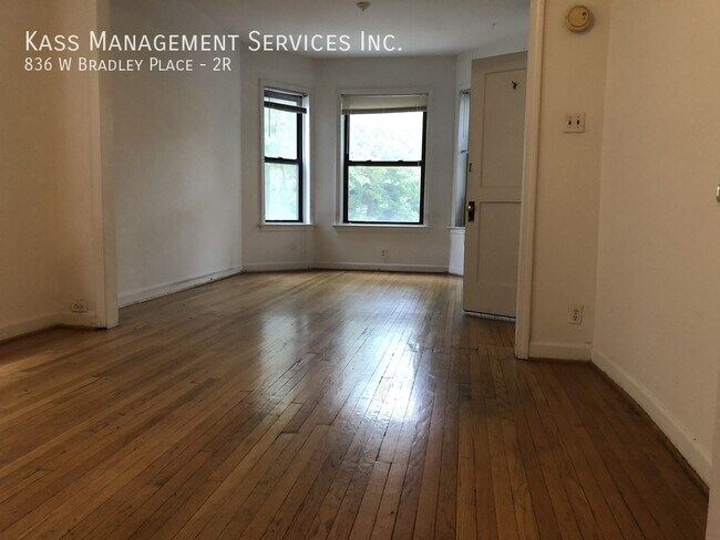 Photo - 836 W Bradley Pl Unidad 2R