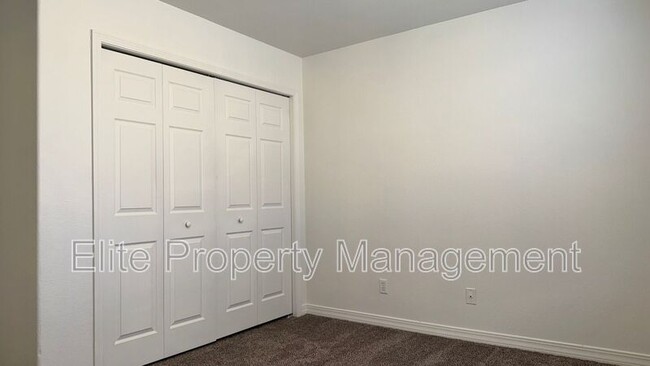 Photo - 163 S Stardust Cir