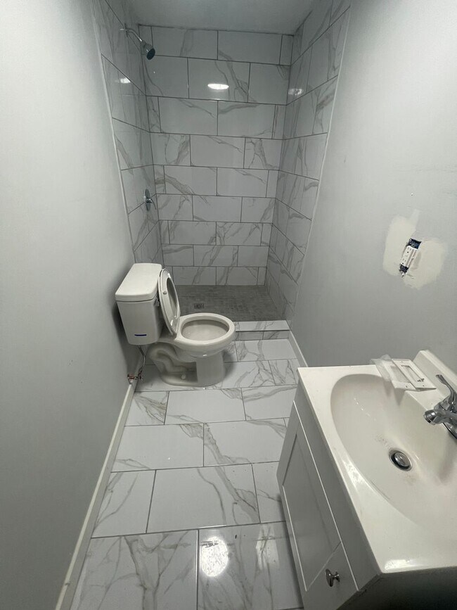 21 N Paxon St Unit 2F