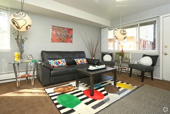 1HAB, 1BA - 624&nbsp;ft² - Anthos Gardens