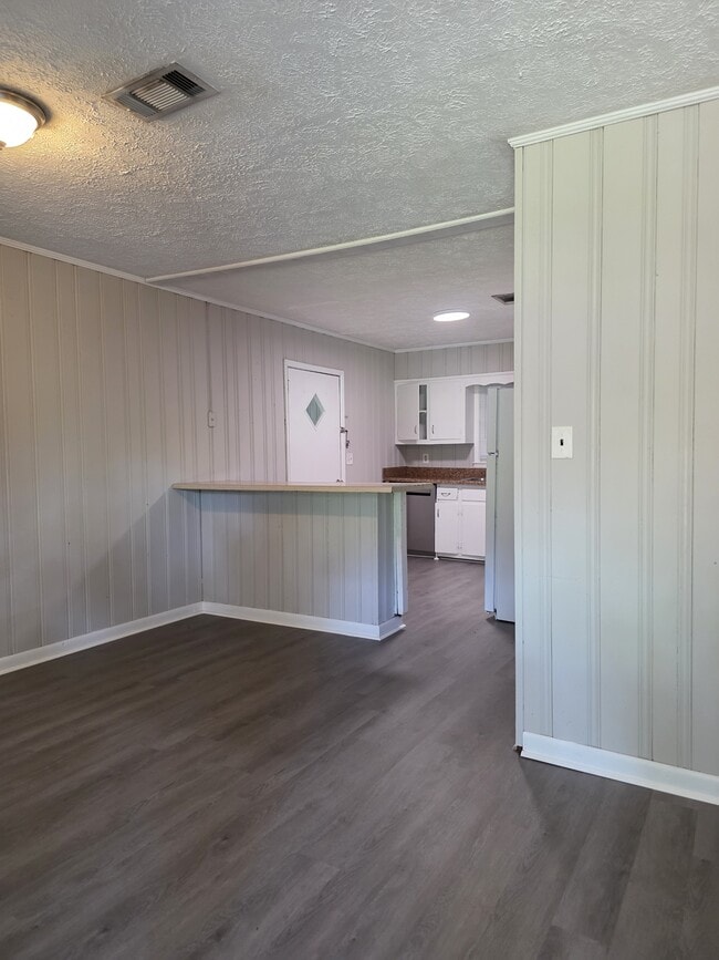 Photo - 351 Brook St