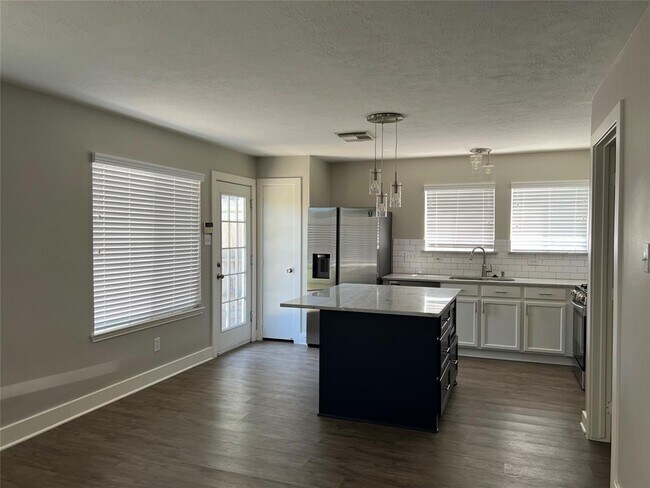 Photo - 19106 Spruce Bough Ln