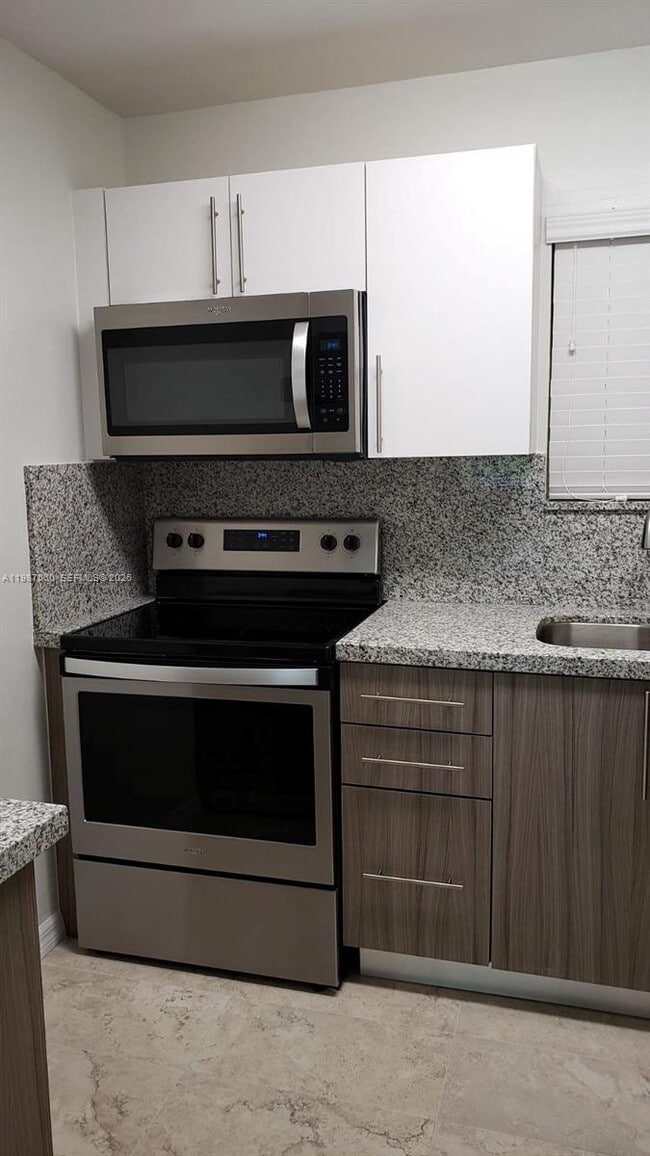 Photo - 7470 Miami Lakes Dr Unidad B208