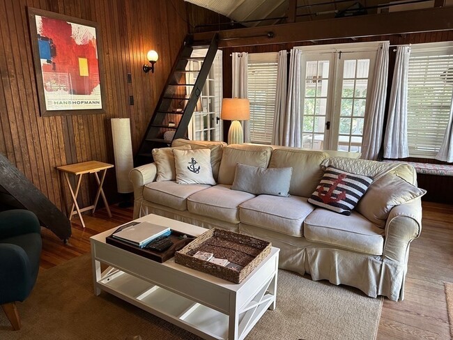 Photo - 3 Fox Glove Dr