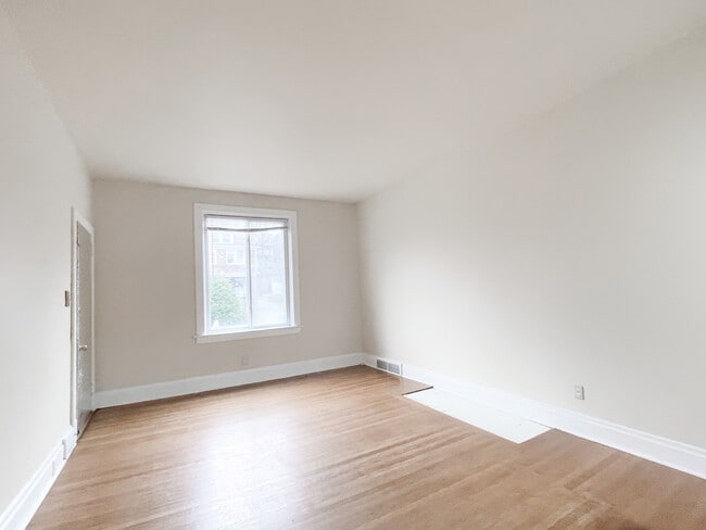 Photo - 3555 Beechwood Blvd Unidad 1