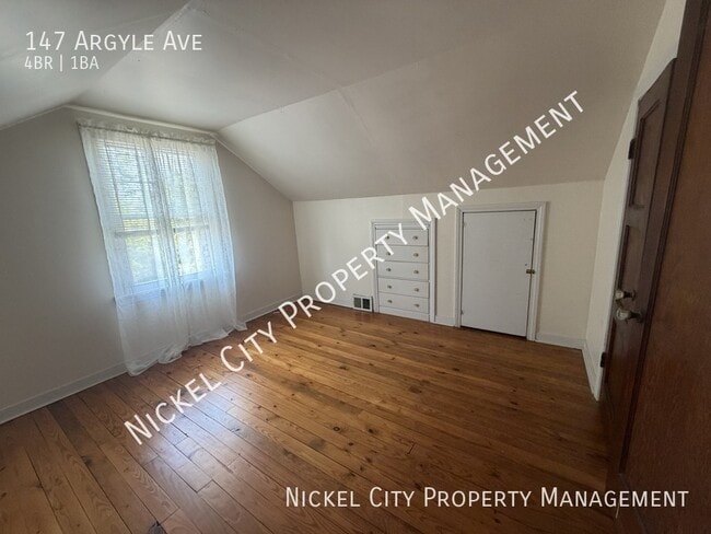 Photo - 147 Argyle Ave