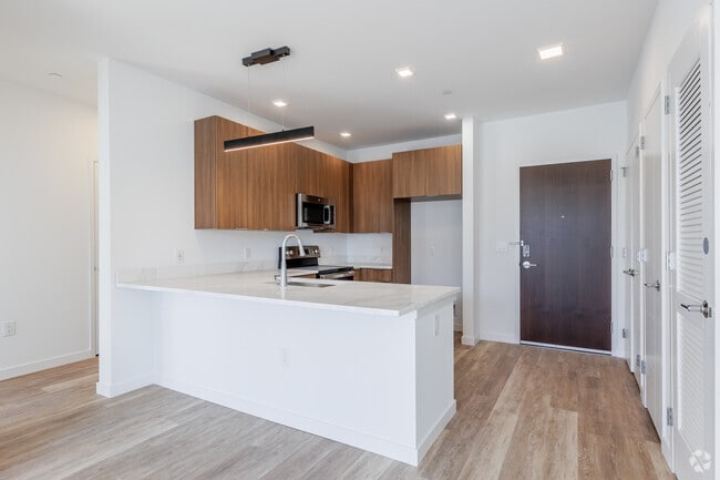 1BR 1BA