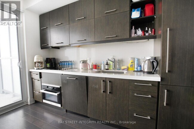 Photo - 1080 Bay St. Unit 1607