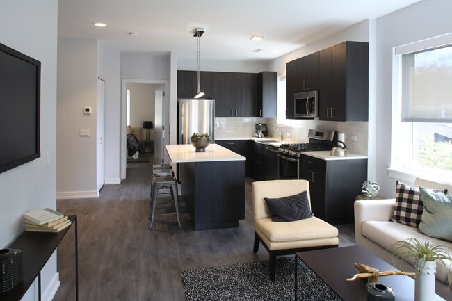 Photo - 909 W Montana St