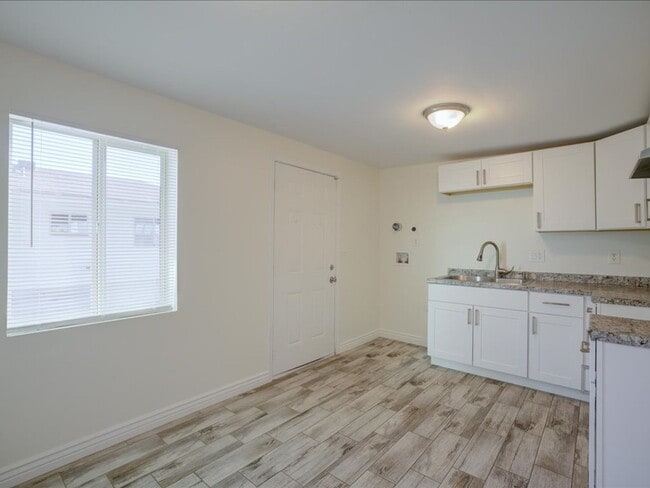 Photo - 1 bedroom, 1 bath