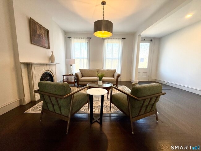 Photo - 30 Trumbull St