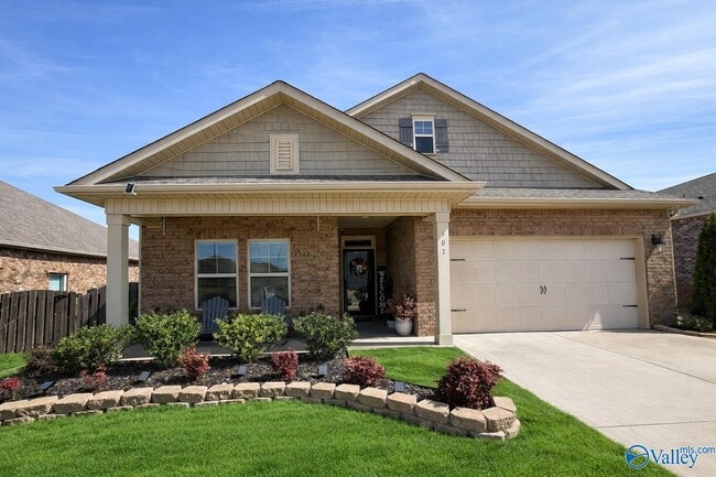 Building Photo - 107 Donovan Dr