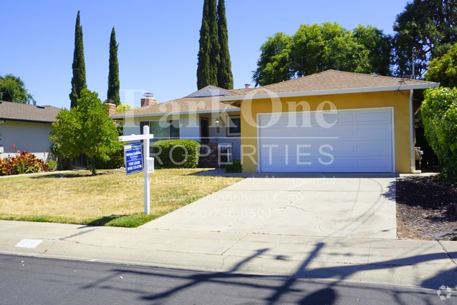 Building Photo - Charming 3-Bedroom Single-Level Home with ...