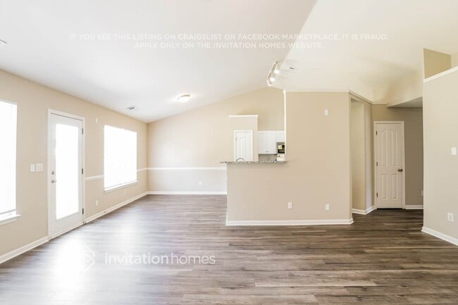 Photo - 15232 De Havilland Dr