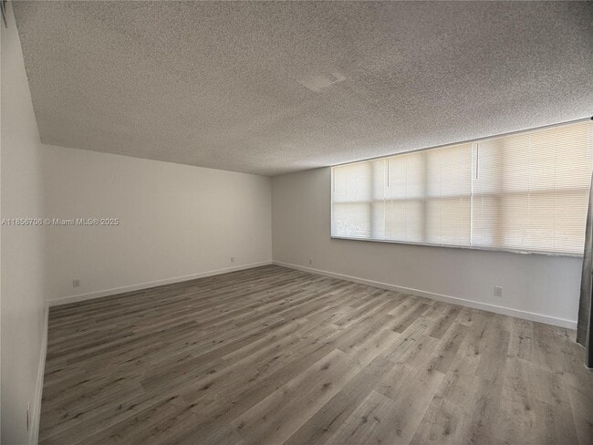 Photo - 20200 W Country Club Dr Unidad PH14