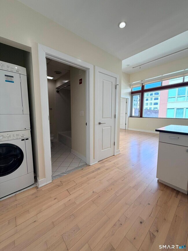 Photo - 804 Chapel St Unit 302