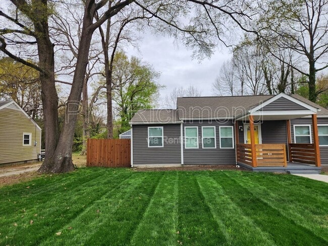 Building Photo - 936 Halsey Ln