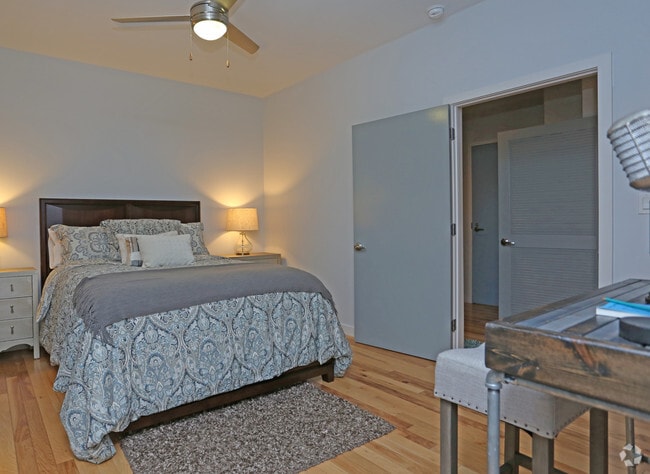 2 Br, Bedroom