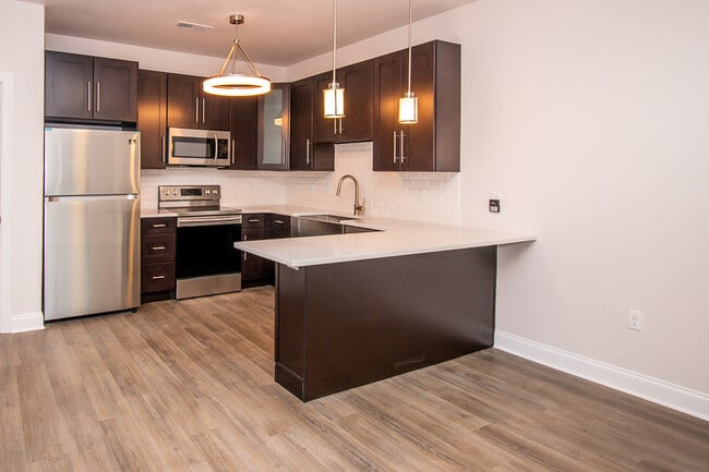 Photo - Taylor Court Apartments