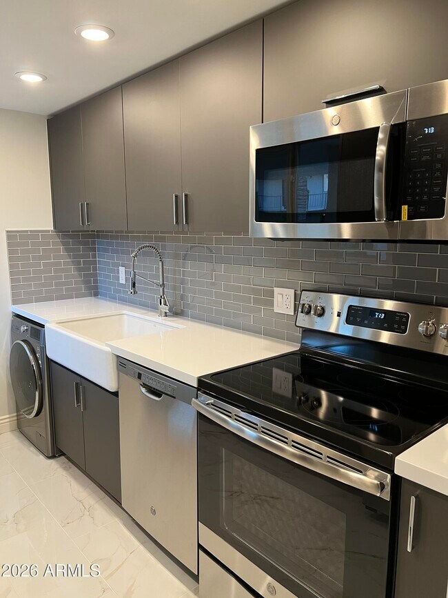 4727 E Lafayette Blvd Unit 204